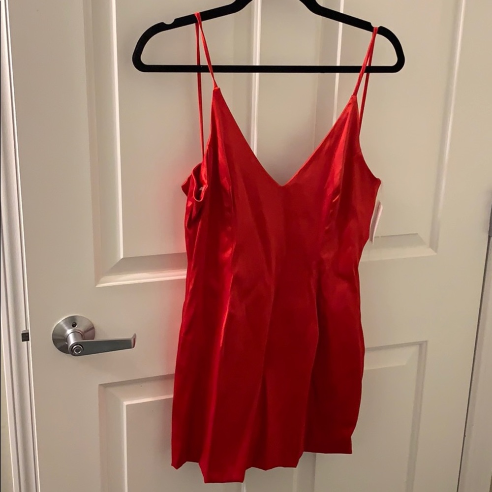 The Selena dress - red